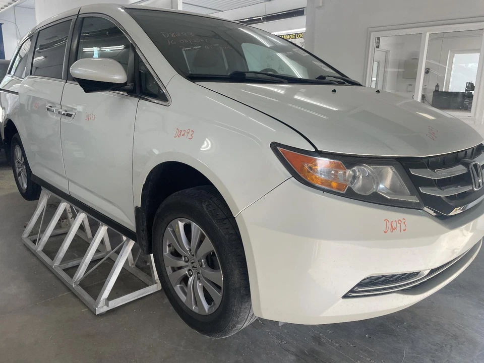 Used Front Right Seat Belt Front fits: 2016 Honda Odyssey bucket seat passenger Foto 4 de 4