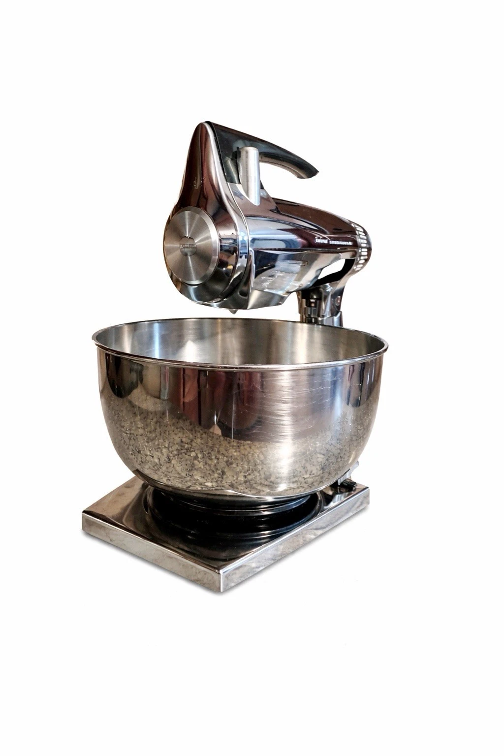 Vintage Sunbeam Mixmaster Stand Mixer Chrome Model 10 Speed w/ Bowl & Beaters
Opens in a new window