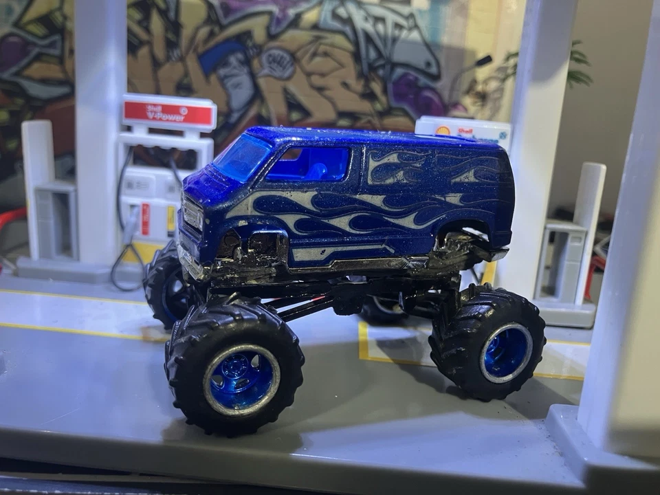 Dodge Van 2018 1 off exclusivo elevado Mopar Custom 77 azul ruedas cromadas Foto 3 de 4