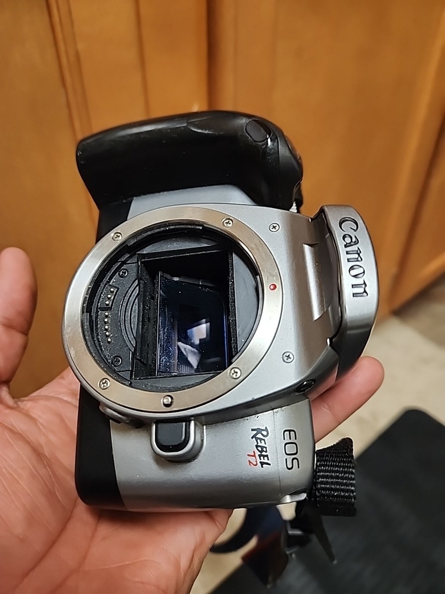 Canon EOS REBEL T2 / 300X / Kiss 7 35mm SLR Film Camera Body Only