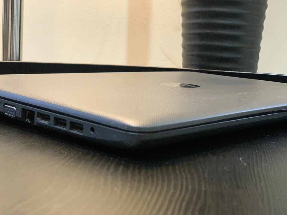 HP ProBook 250 G6 15.6”| Notebook| Intel Core i3-6300U| 2.3Ghz 4GB RAM 120GB SSD - Image 3 of 4