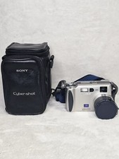 Sony DSC-S70 Cyber Shot LCD Digital Camera 3.3MP 6x Zoom With Case Untested