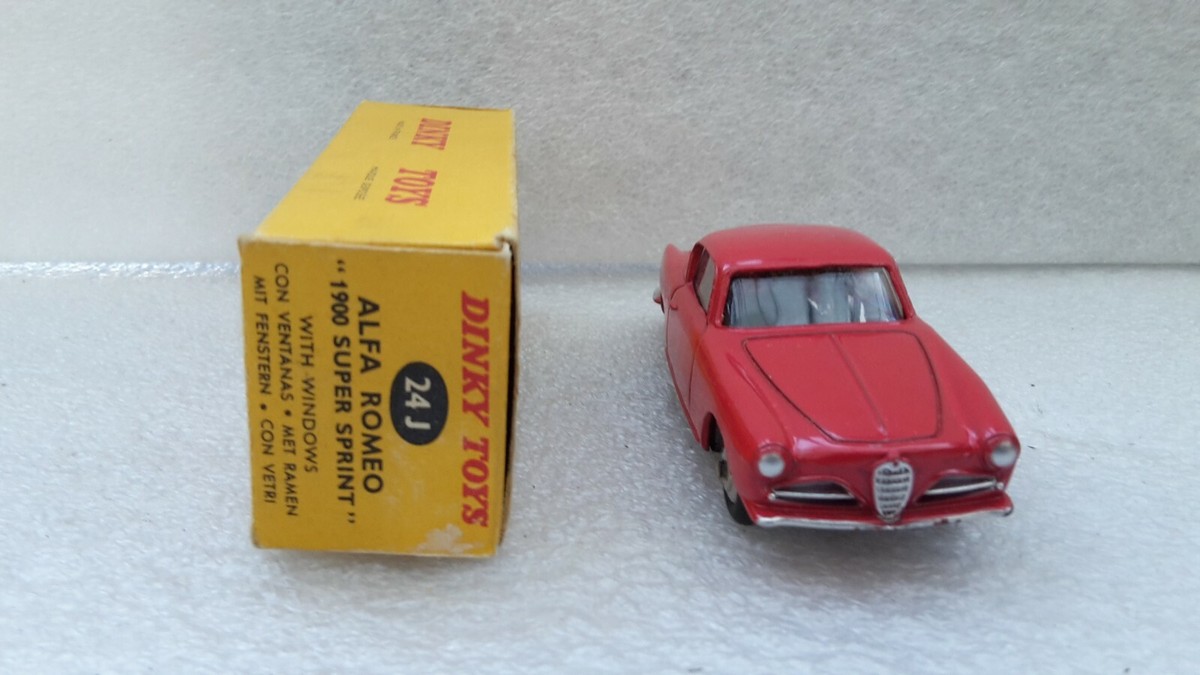 DINKY TOYS FRANCE 24 J ALFA ROMEO COUPE 1900 BON ETAT AVEC BOITE