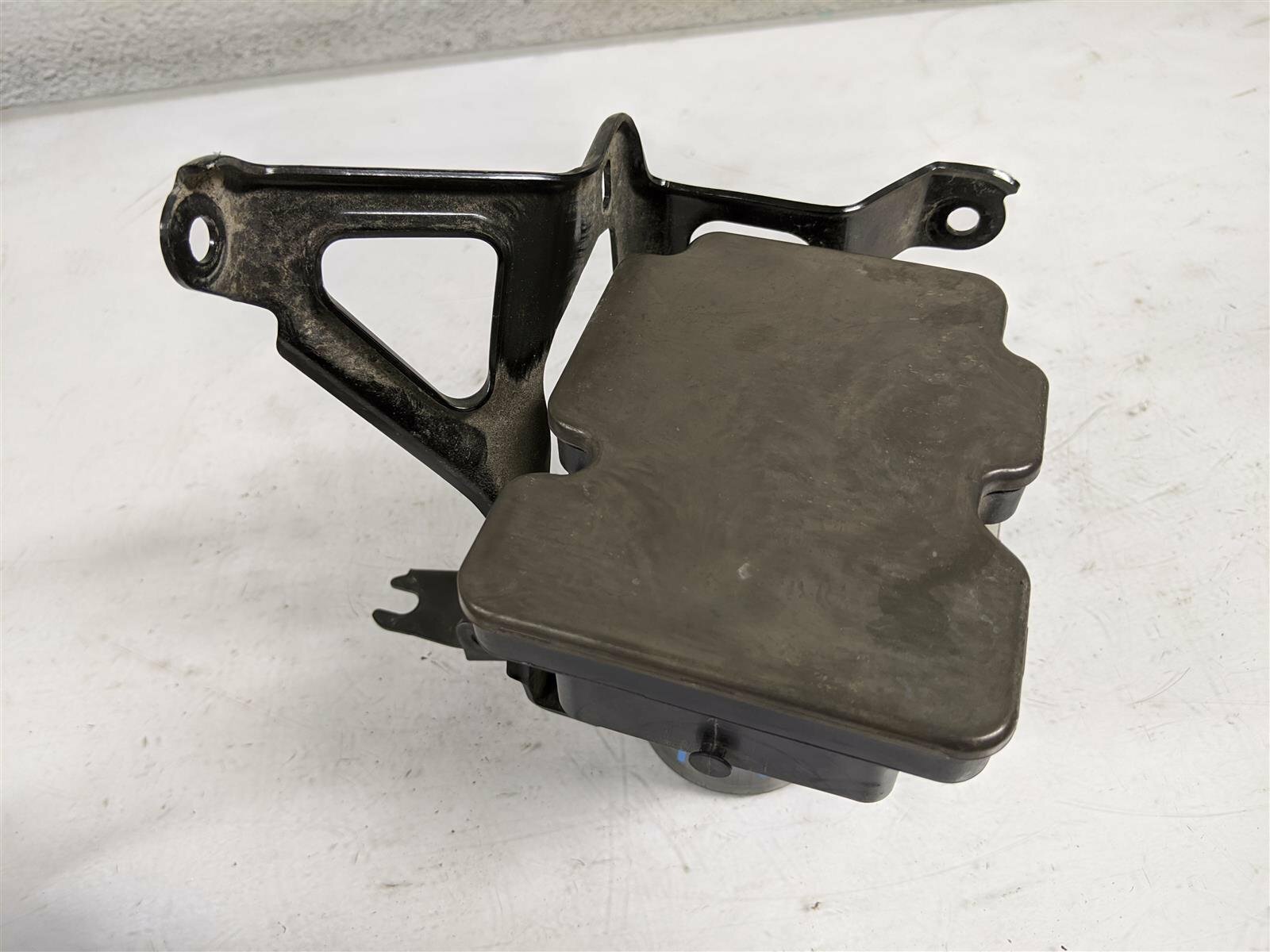 17 18 Acura Nsx Abs Pump Modulator Accumulator Anti Lock Brake 57111-T6n-A02