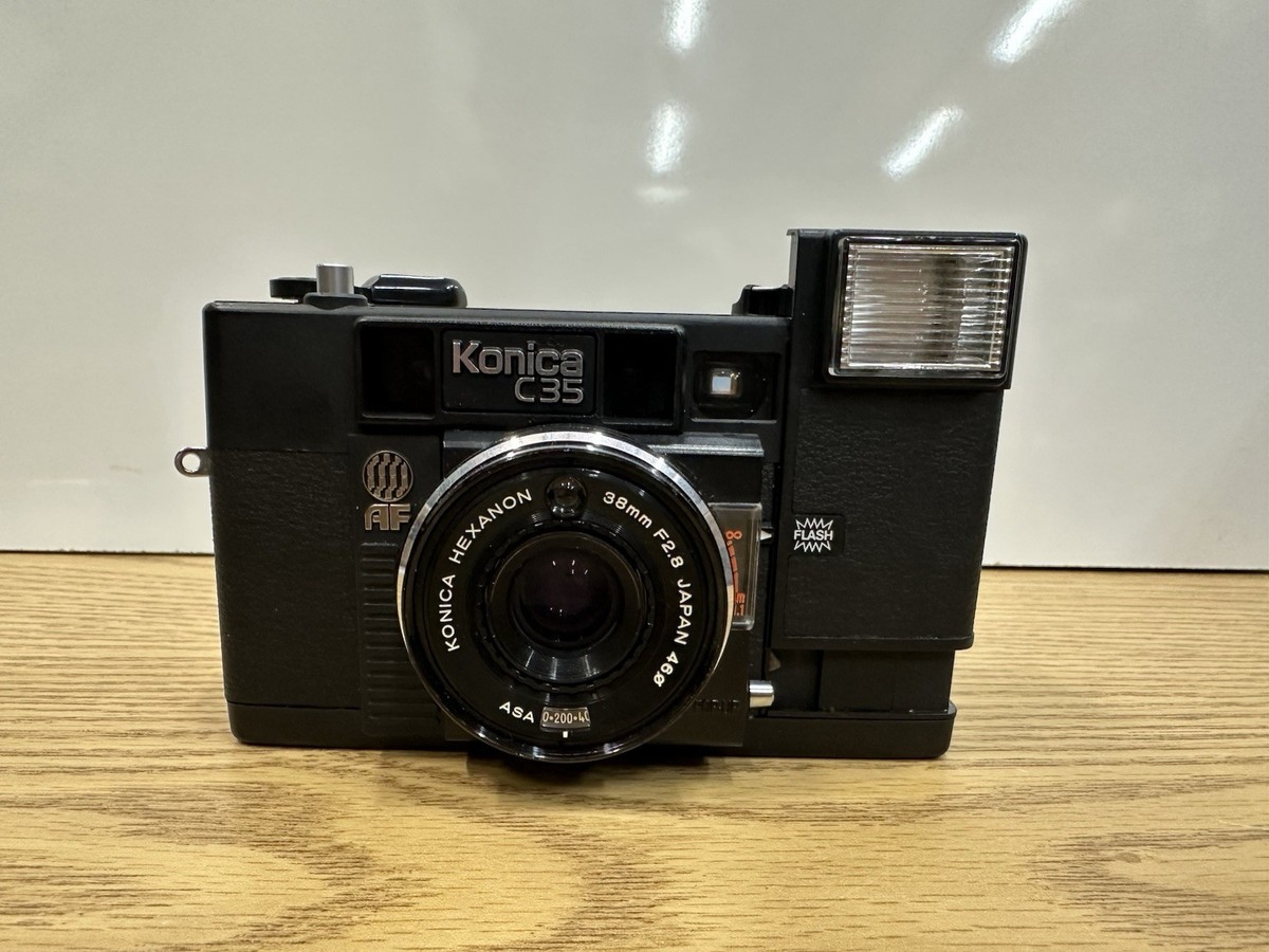KONICA C35（ブラック/フルメンテナンス済み/完動品）#353 Mint Konica C35 AF 38mm f2.8 Auto 35mm Point & Shoot Film Camera