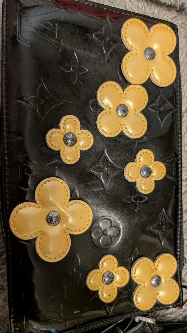 Louis Vuitton Vernis Flower Pouch Black Yellow Leather Rare Authentic image 2