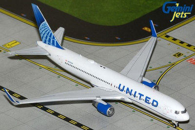 #ad United Airlines Boeing 767 300ER GJUAL2227 Gemini Jets Scale 1:400 IN STOCK $55.16