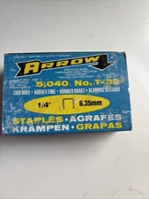 Vintage Arrow Fastener Co T-32 Gun Tacker  1/4” Pointed Staples 5040