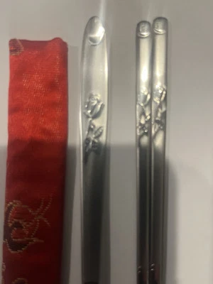 KOREAN STAINLESS STEEL CHOPSTICKS & SPOON SET W/ ROSE DESIGN
