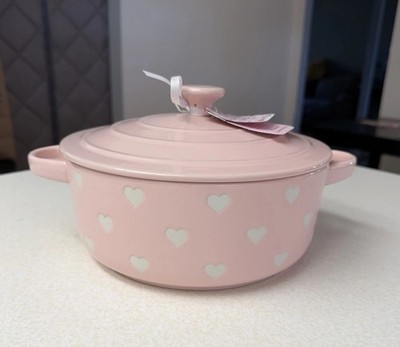 New MasterClass Bake Shop 11  Pink Heart Ceramic Casserole Dish w/ Lid Enamel