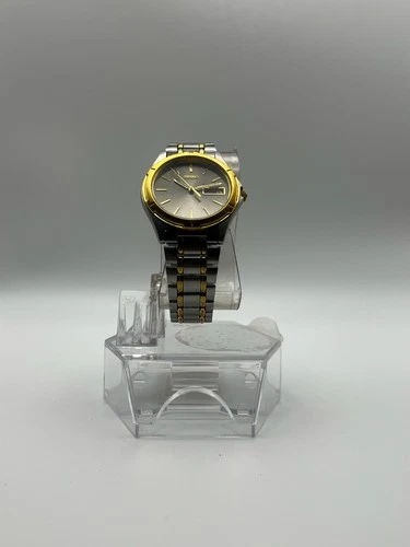 Seiko 7N43-0A00 Quartz Day-Date Two Tone Silver Dial Dress Watch