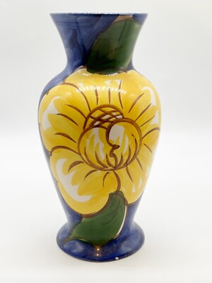 VINTAGE VASE BLAU MIT GELBER BLUME FLORALES DESIGN 20,5 CM HOCH 257 HERSTELLERMARKE