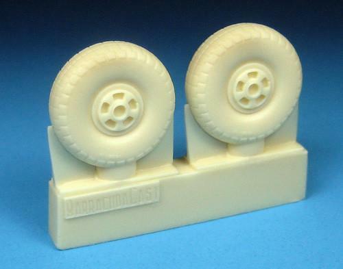 1/72 BarracudaCast BR72248 Beaufighter Early Wheels - Treaded Tyres for Airfix 1/72 BarracudaCast BR72248 Beaufighter Early Wheels - Treaded Tyres for Airfix