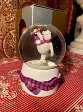 Very RARE The Snowbear Snow Globe Musical Plays Christmas Songs