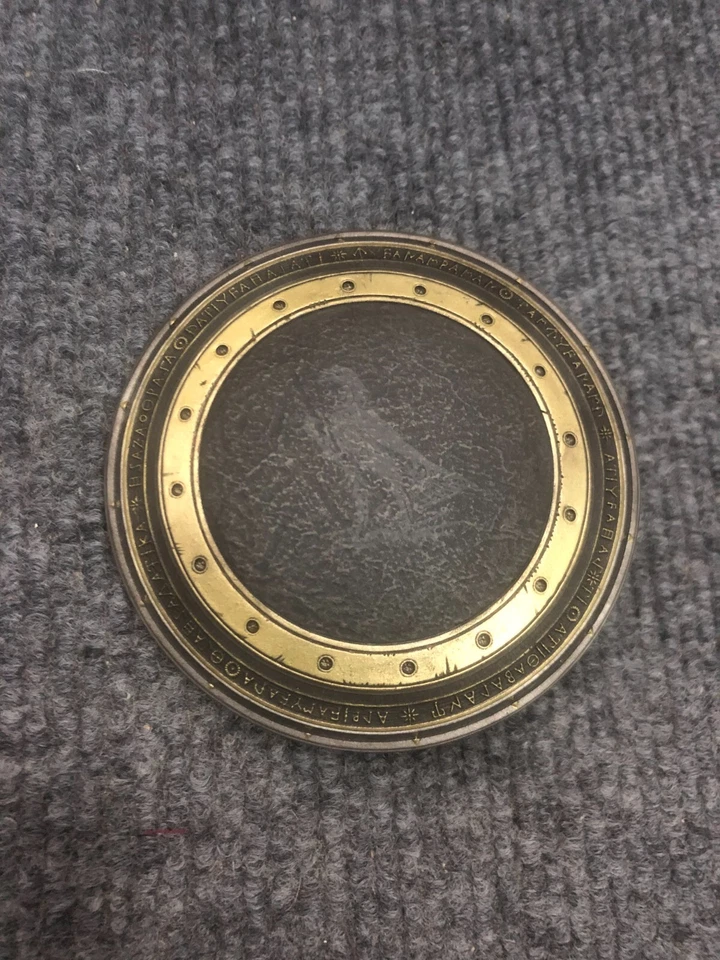 1/6 Hot Toys MMS359 Batman v Superman Wonder Woman Shield for Action Figure - Image 3 of 4