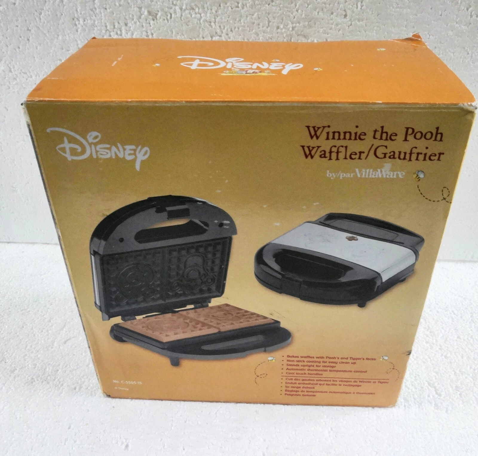VillaWare C5555-15 Pooh and Tigger Waffler