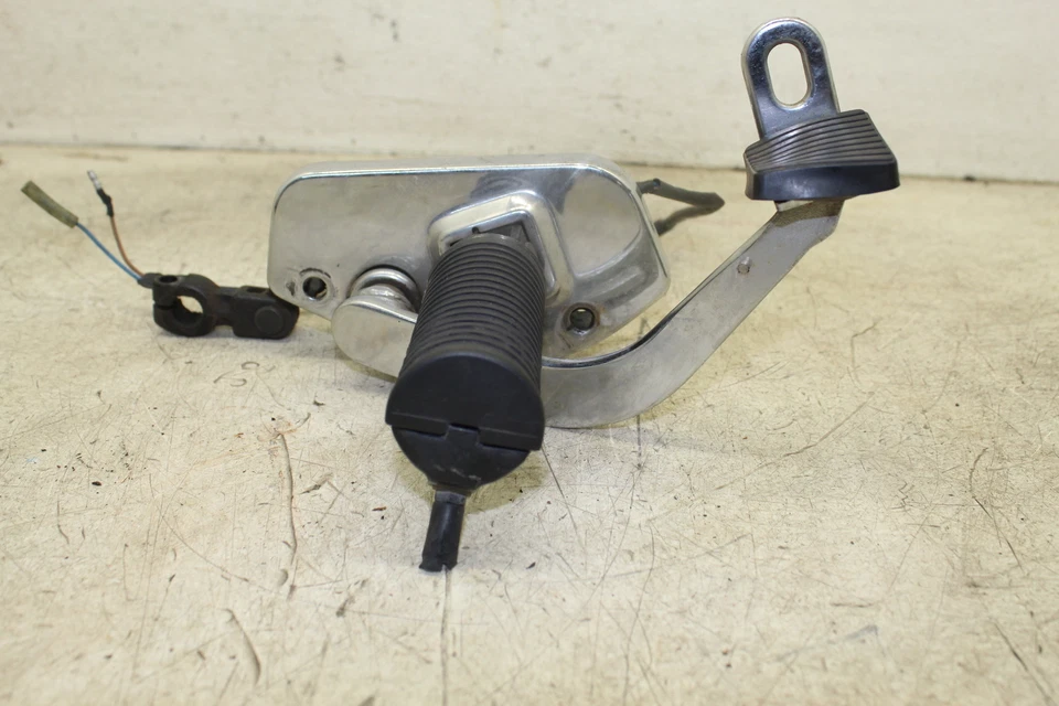 Kawasaki Vulcan 88 1993 pedal de freno trasero derecho K13 Foto 2 de 4