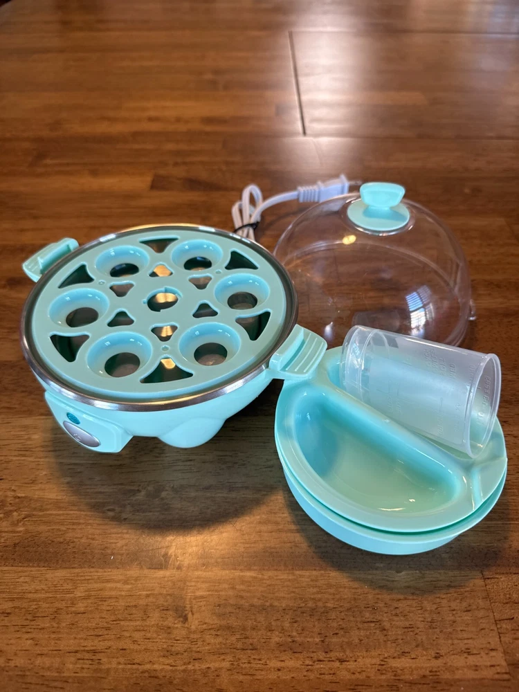 Rapid Electric Egg Cooker with Auto Shut Off 6 Egg Capacity 5.5 Inch DEC005AQ
