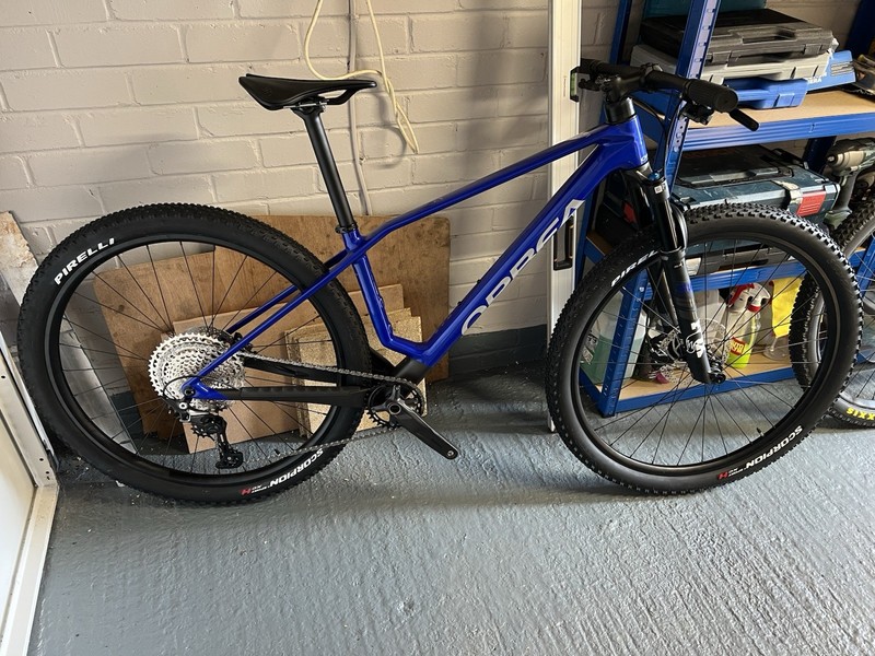 Orbea Alma M40 Carbon XC Mountain Bike Medium Brand New