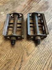 Vintage  Rat Trap Pedals 1/2  old school BMX Came Off A 1981 Moto mongoose