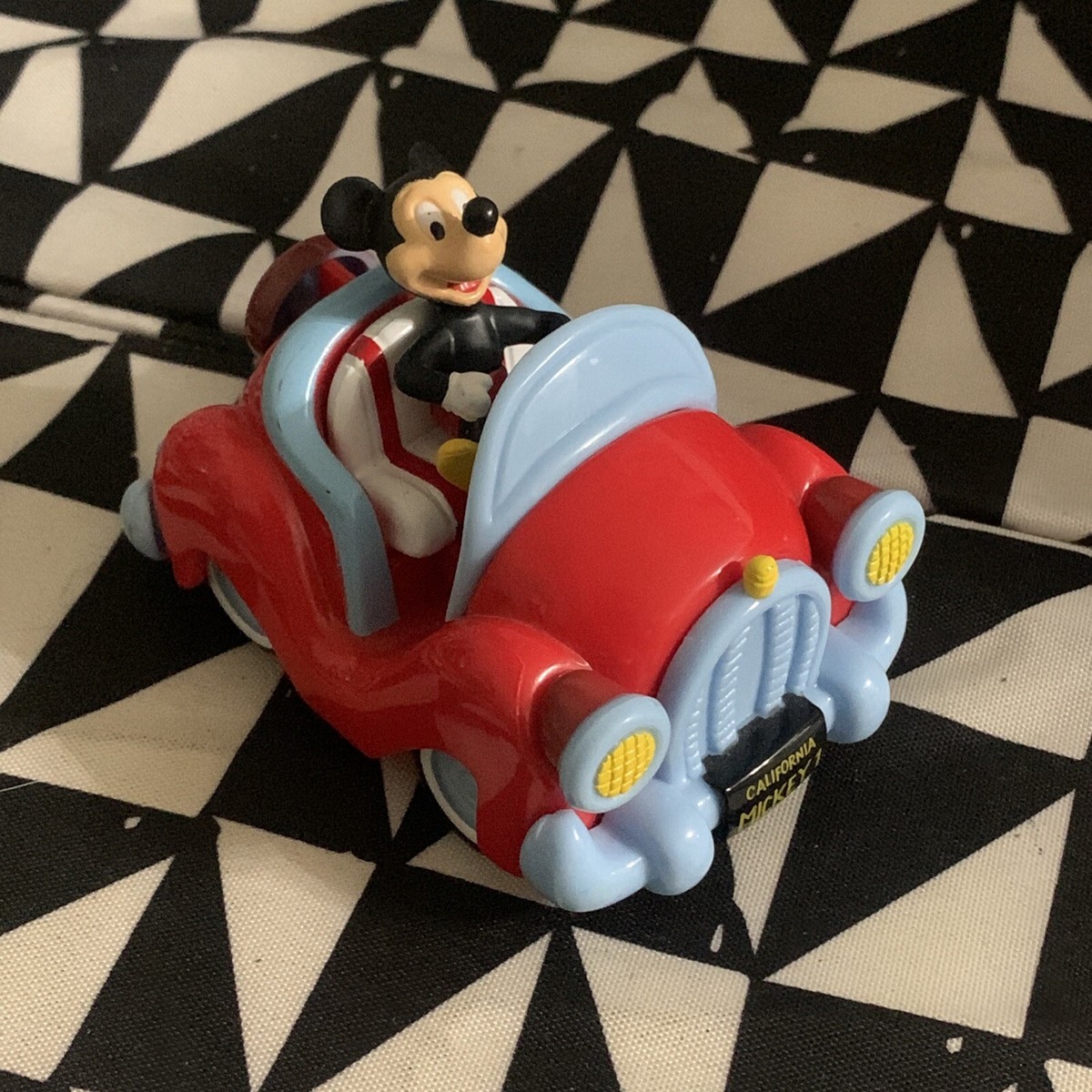 Disney Mickey Mouse Red Convertible California Mickey Plate Pull