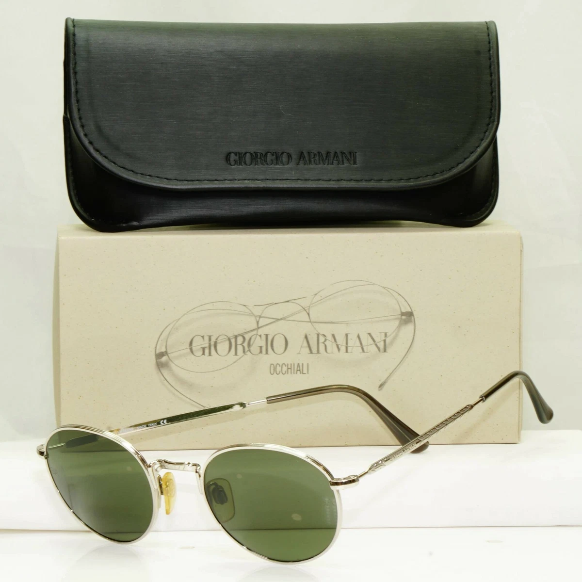 Preços baixos em Óculos de Sol Giorgio Armani para homens com