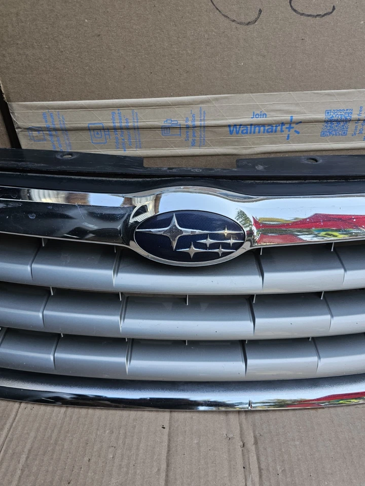 Parrilla superior delantera Subaru Tribeca 2008 a 2014 OEM Q5661 DG Foto 3 de 4