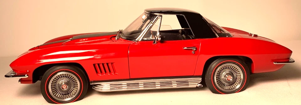 Franklin Mint 1967 Corvette L88 Convertible scale 1:12 INV# 3735 - Image 3 of 4