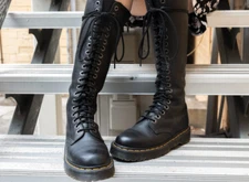 DR. MARTENS 1B60 BEX PISA KNEE HIGH Leathe BOOTS MSRP$280 SOFT+SLEEK+LIGHTWEIGHT
