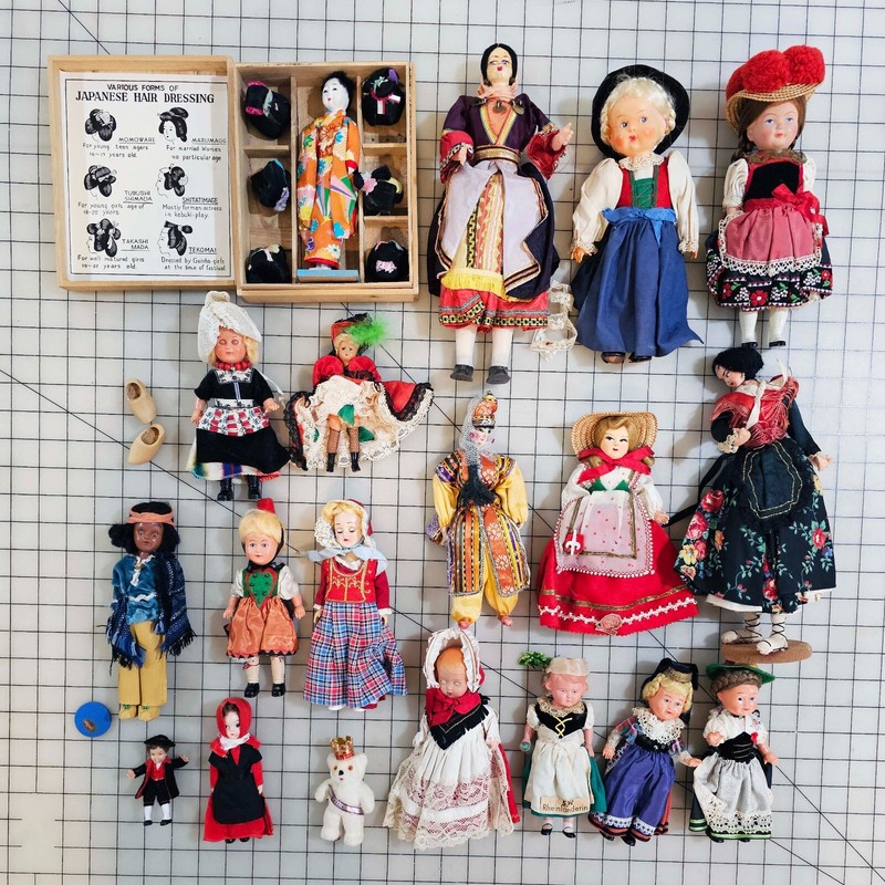LOT 19 International Dolls Traditional Folk Ethnic Costume Clothing 1950-60