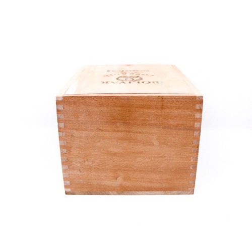 Caja de cigarros de madera vacía Bolívar Cofradia Belicoso Fino 2 7" x 5,5" x 4,25" - Imagen 7 de 12