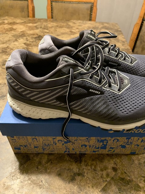 brooks ghost 10 mens brown