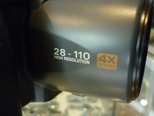 OLYMPUS IS-100 GREY 35mm FILM CAMERA POINT SHOOT WIDE ANGLE ZOOM ASPHERICAL LENS - Picture 3 of 12