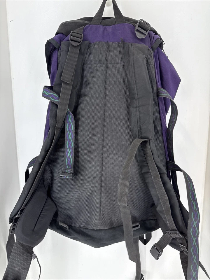 Mochila de día vintage Jansport para senderismo hecha en EE. UU. púrpura azteca geométrica Foto 2 de 4