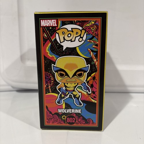 Funko Pop! Marvel Wolverine #802 Vinyl Figure (Exclusive) - Picture 4 of 6