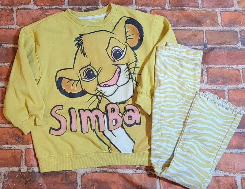Disney Lion King Simba Set Sz 5t  Girls outfit Sweatshirt & bottoms