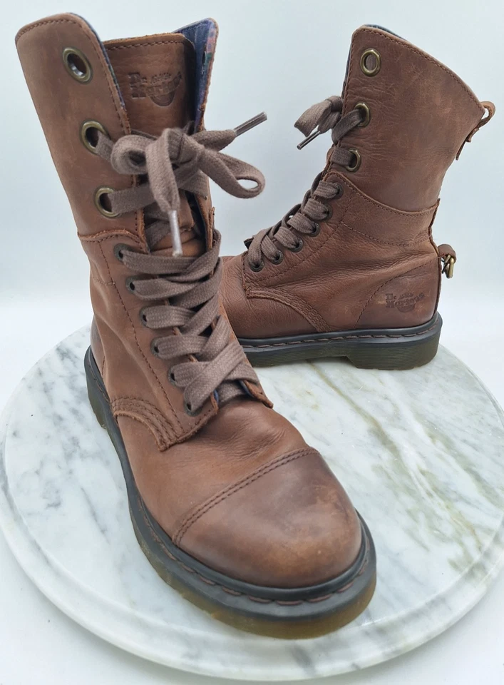 Excellent Dr Martens Aimilie Brown Leather Floral Lining Fold Over Boots Women 7 - Image 4 of 4