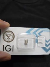 Diamante 0.65 Ct. Taglio Smeraldo certificato igi Blisterato Fancy Color Affare