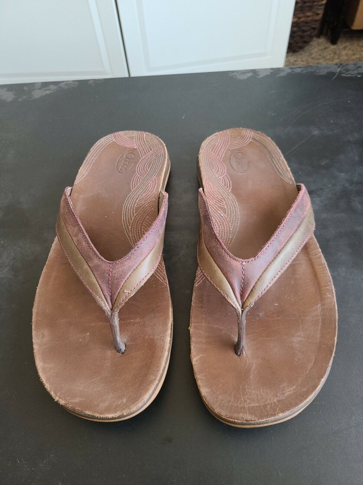 Chaco Abril Leather Flip Flop Womens Size 7 - image 1