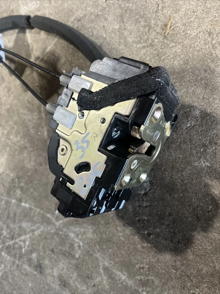 Infiniti G35 2003 2006 actuador de cerradura de puerta lateral derecha funciona bien Foto 2 de 3