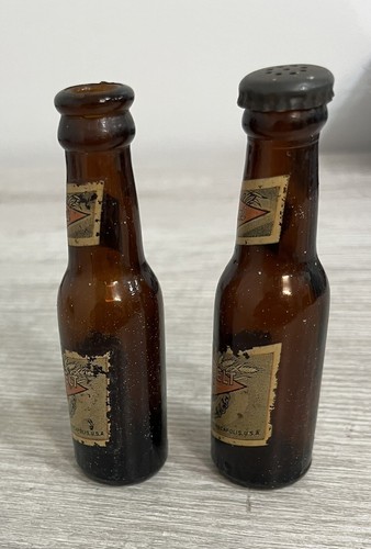 AGITADORES DE SAL Y PIMIENTA CERVEZA GRAIN CINTURÓN de colección 4" de alto - Falta una gorra - Imagen 3 de 4
