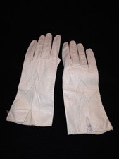 VINTAGE WINTER WHITE LADIES KID GLOVES  SIZE 6 3/4
