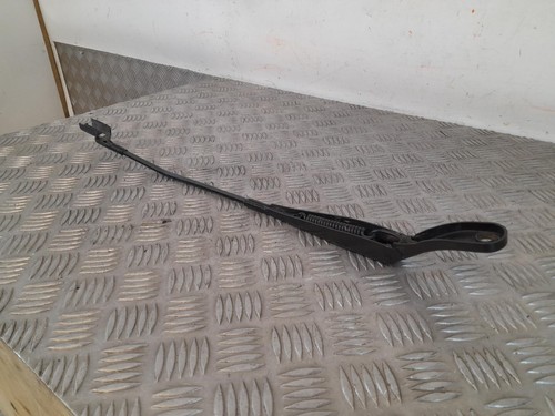 PEUGEOT 208 Mk1 2012-2020 Right Drivers Front Wiper Arm 9673916780 - Picture 5 of 16