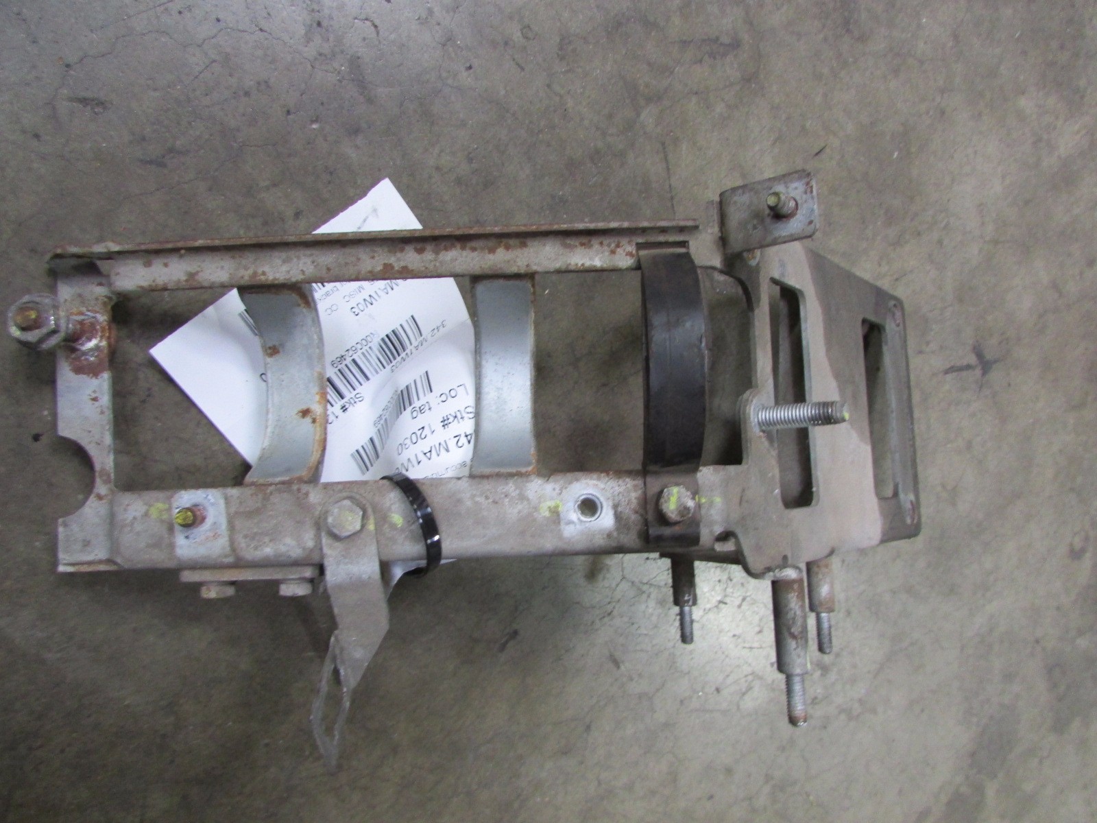 Maserati Spyder, Trans Accumulator Bracket, Used, P/N 185891