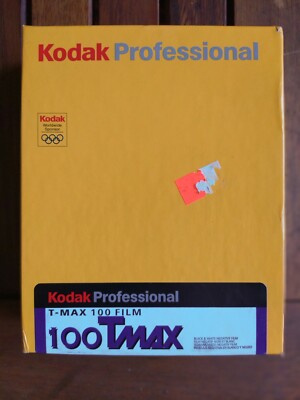 Pelicula B&N Kodak Tmax 50 hojas de 10 x 12 caja sin abrir
