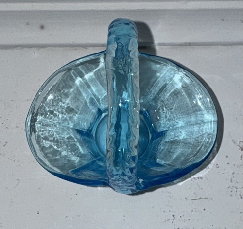 Miniature Blue Glass Hand Basket Bride Ring Basket, Trinkets Ring Holder 4" - Picture 2 of 4