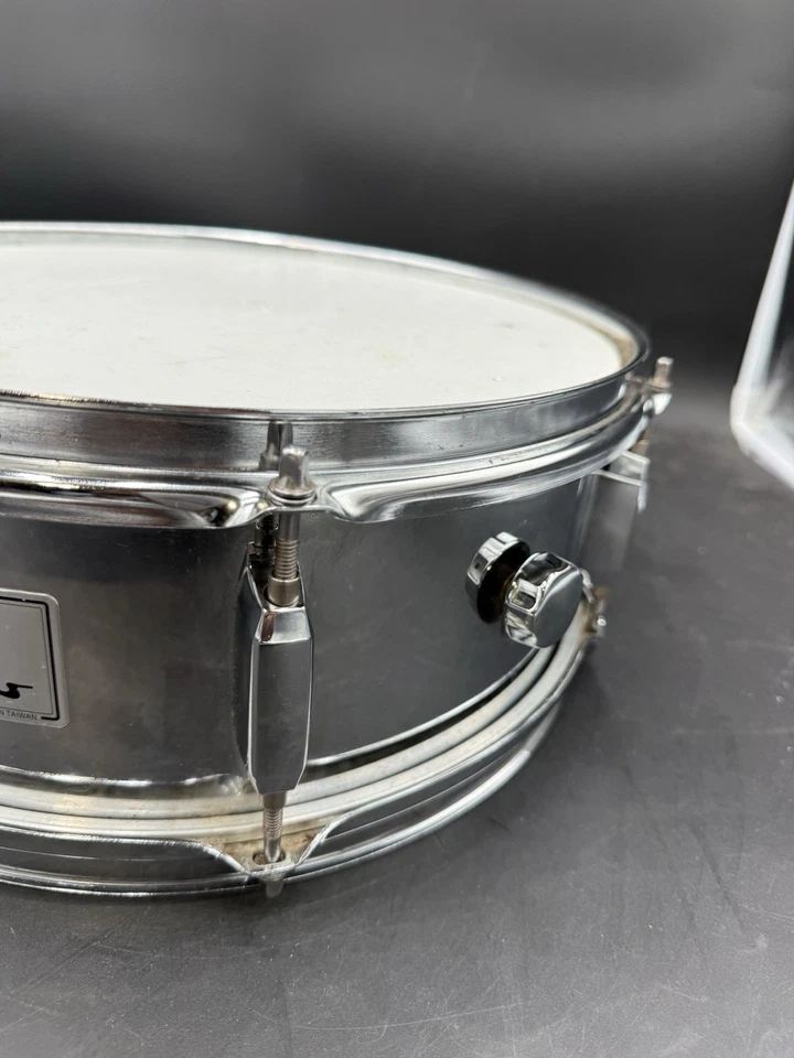 Tambor redoblante Pearl Steel Shell 13" necesita cabezal nuevo Foto 3 de 4