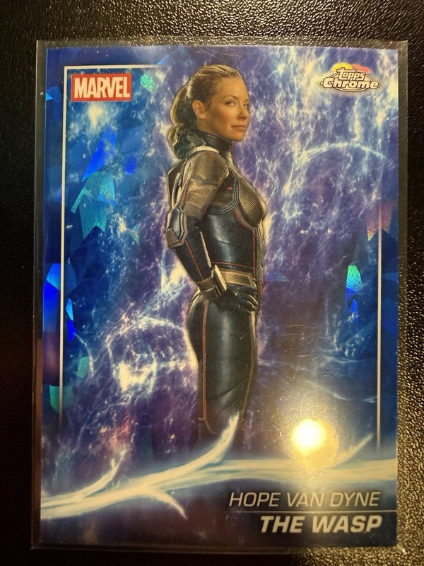 2025 Topps Marvel The Wasp Hope Van Dyne Chrome Phase Three #91 Ant-Man