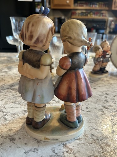 Goebel M.I. Hummel figurine # 256 "Knitting Lesson" 7.5" tall TMK 6 Germany - Picture 2 of 4