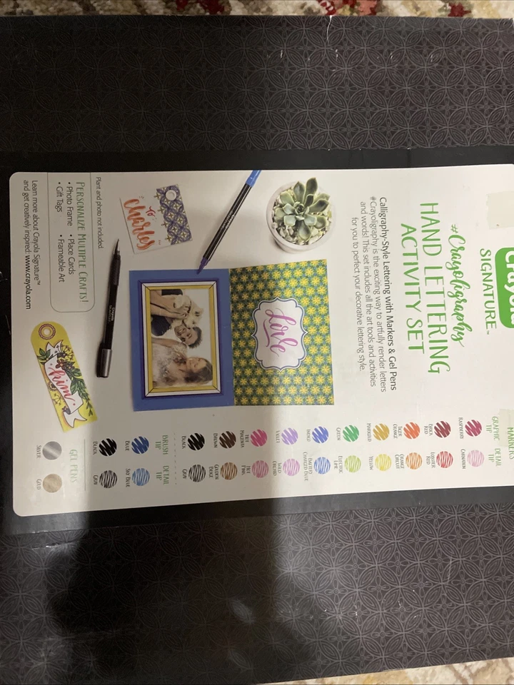Crayola Signature Crayoligraphy Hand Lettering Art Set New Box Has Shelf Wear - Image 2 of 3